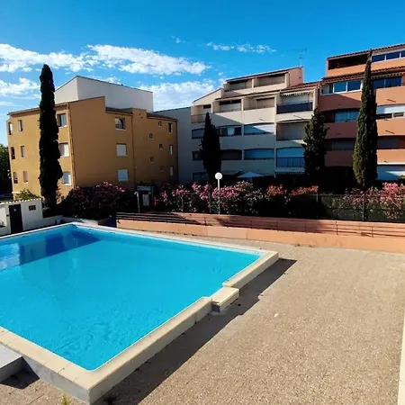 Avec Piscine, Entre Plage, Port Et Falaises Lejlighed *