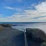 Avec Piscine, Entre Plage, Port Et Falaises 아파트 *