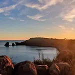 Avec Piscine, Entre Plage, Port Et Falaises 아파트 *