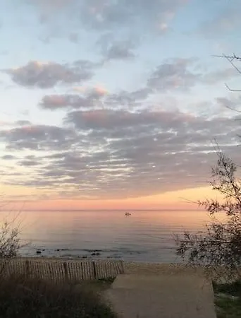 Apartment Avec Piscine, Entre Plage, Port Et Falaises