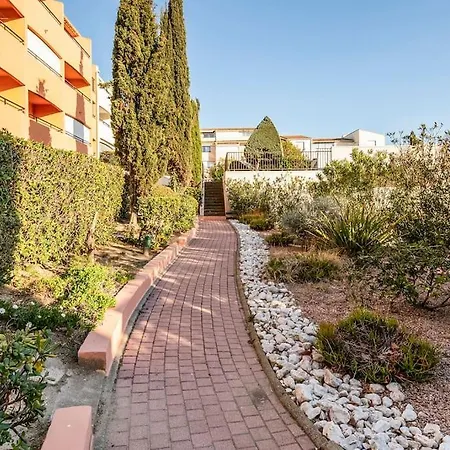 Apartament Avec Piscine, Entre Plage, Port Et Falaises