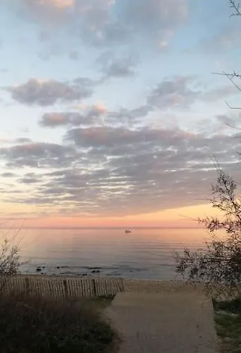 Apartment Avec Piscine, Entre Plage, Port Et Falaises