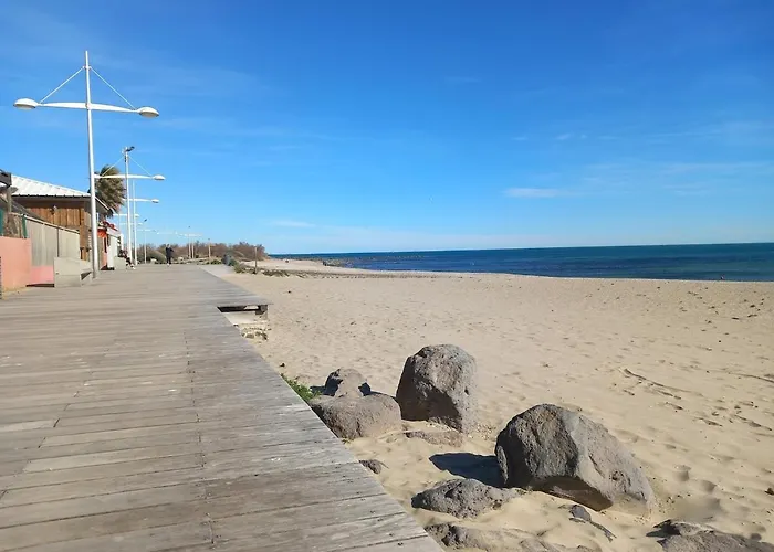 Apartment Avec Piscine, Entre Plage, Port Et Falaises *