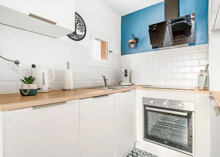 Apartment Avec Piscine, Entre Plage, Port Et Falaises Agde