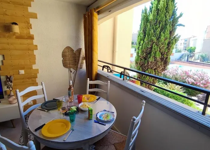 Apartment Avec Piscine, Entre Plage, Port Et Falaises