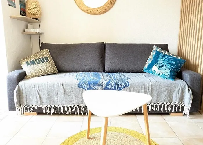 Avec Piscine, Entre Plage, Port Et Falaises *